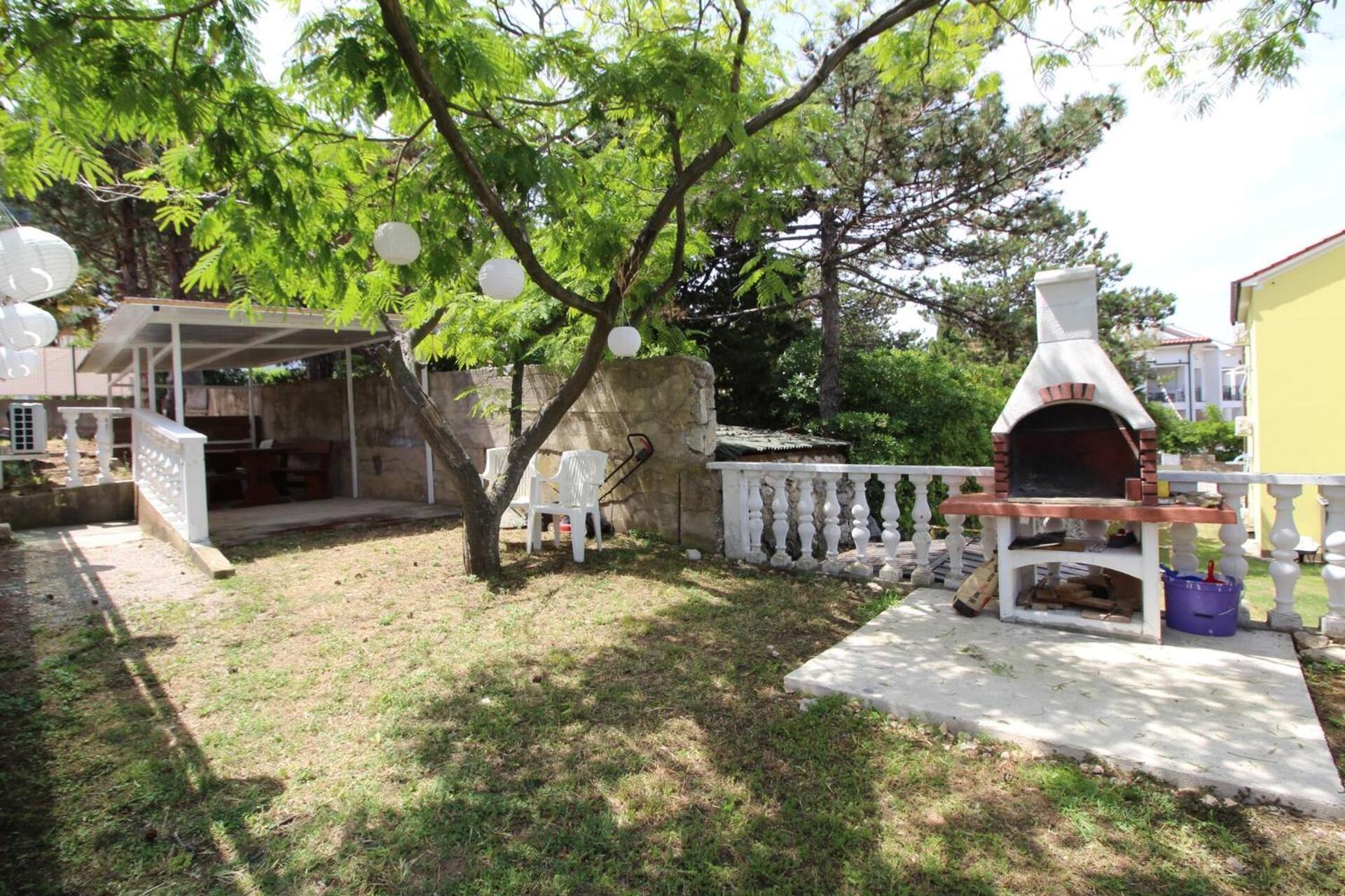 Apartments Lovincic Baska  Exterior photo