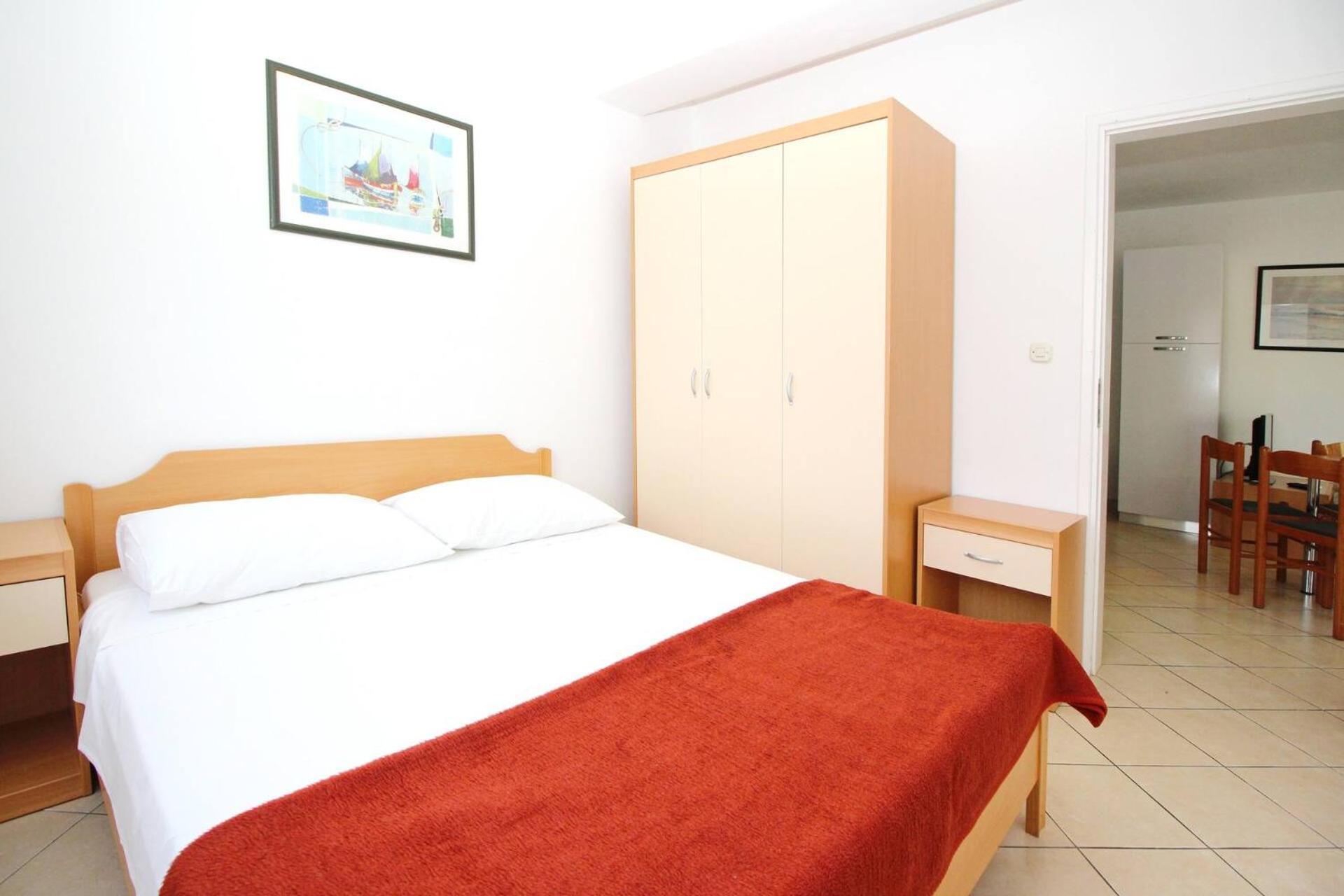 Apartments Lovincic Baska  Exterior photo